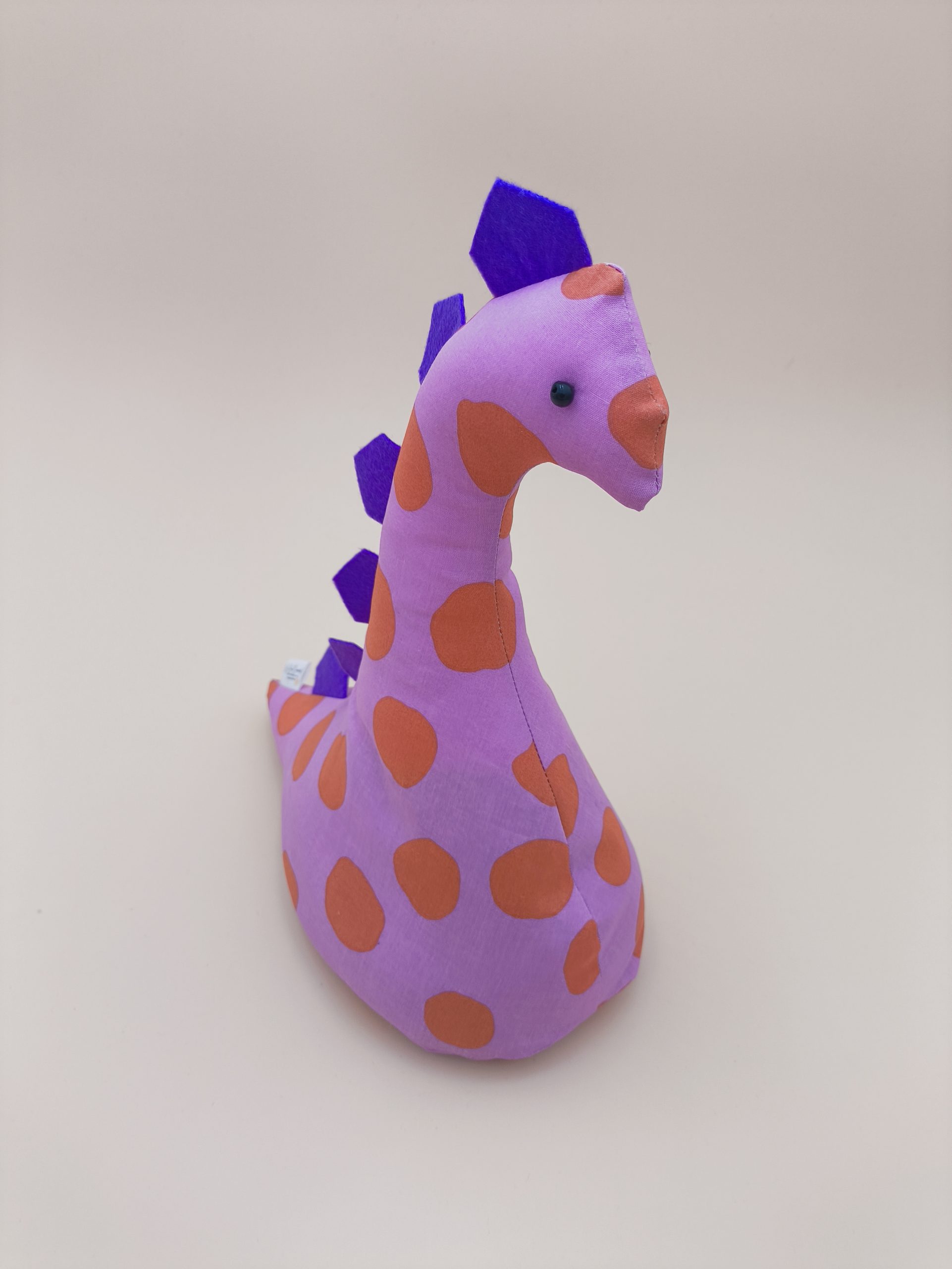 Cale-porte dinosaure - rose avec pois oranges avec ses plaques violet – Image 8